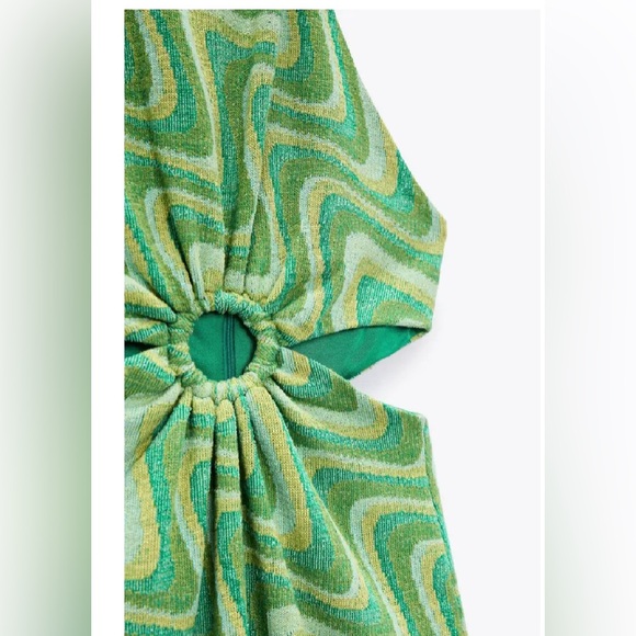 Zara cut our halter dress - Picture 2 of 8